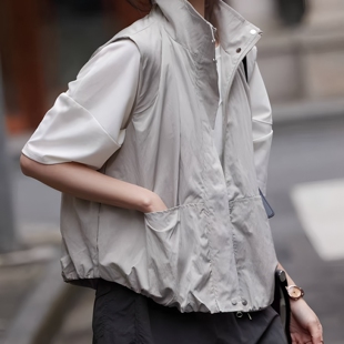 叠穿无袖 工装 宽松薄款 2026新款 背心坎肩外套 风立领拉链马甲女春季