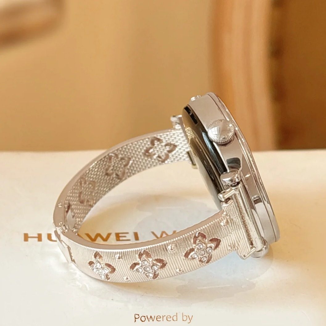 新款轻奢镶钻花朵手镯表带适用华为GT5GT4手表Watch3progt32/Fit3
