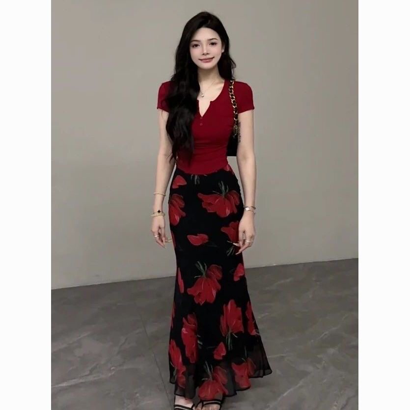 法式多巴胺套装性感v领短袖T恤女夏季高腰红色印花包臀鱼尾长裙女
