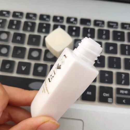 乳液柔润型焕亮去黄气透润焕白