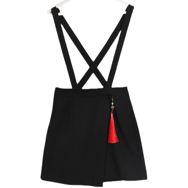 朵以春装时尚黑色背带裙