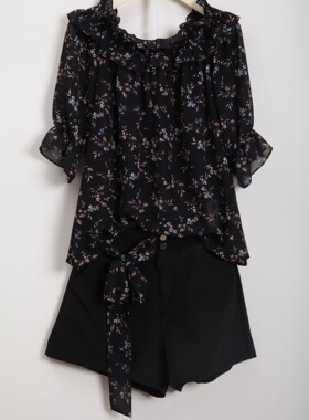 朵以夏装时尚甜美一字领碎花雪纺衫蝴蝶结系带短裤套装34DX803022