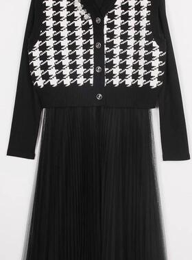 朵以2023冬装新款时尚设计感毛织背心网纱连衣裙套装38BD539037