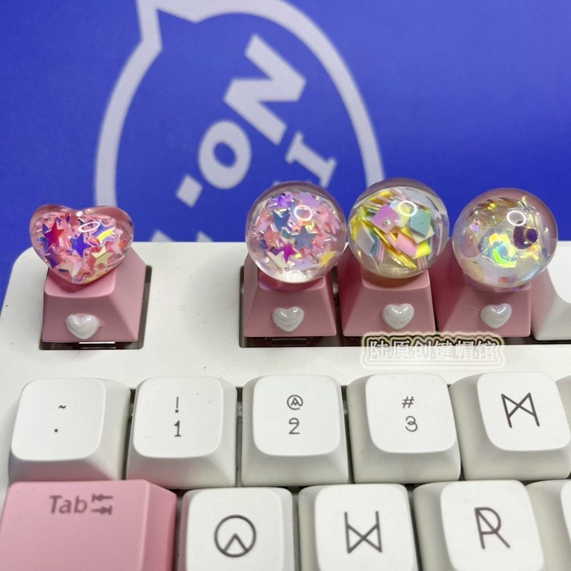 THREE-DIMENSIONAL CRYSTAL TRANSLUCENT KEYCAPS LOVE BALLS CUTE GIRLY PINK TRANSPARENT BUTTONS R4 ESC MECHANICAL KEYBOARD KEYCAPS