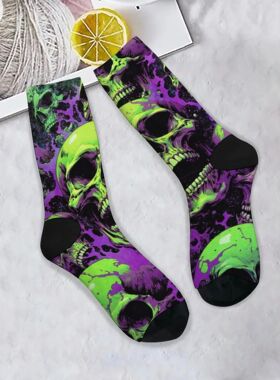 Retro Punk Graffiti Skull Print Men's Socks Novel Street Tre