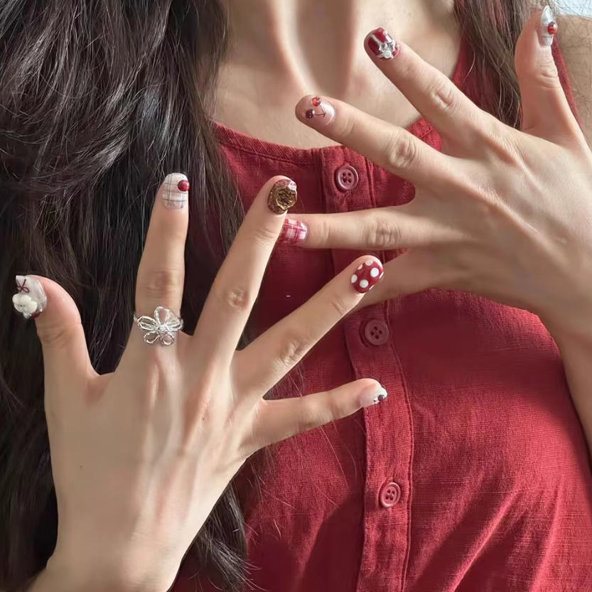 红苹果小狗~童趣多巴胺纯手工穿戴甲立体可爱圣诞氛围感新年战甲,彩妆/香水/美妆工具,穿戴甲/甲片,淘宝优惠券,粉丝福利购,淘宝优惠卷