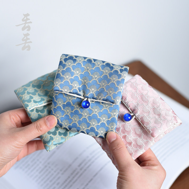 高档纽扣首饰袋织锦缎手镯项链珠宝饰品收纳包加厚夹棉包装布袋子