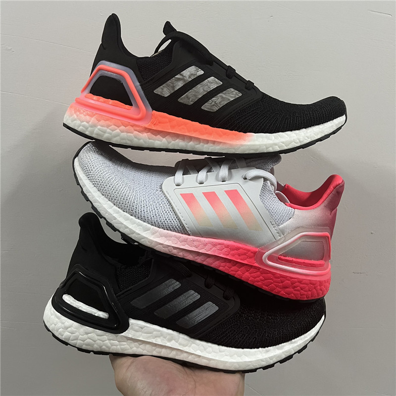 阿迪达斯女子跑步鞋缓震