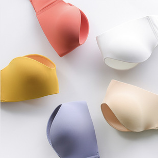 可无肩带穿戴内衣女小胸聚拢防滑隐形文胸贴婚纱无钢圈抹胸夏