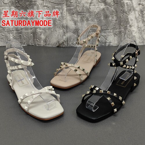 SATURDAYMODE星期六正品撤柜断码处理夏季平底羊皮铆钉露趾女凉鞋