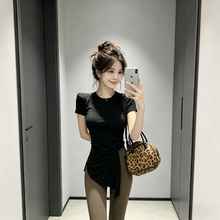 韩版简约不规则开叉短袖t恤女装夏季新款紧身收腰显瘦中长款上衣