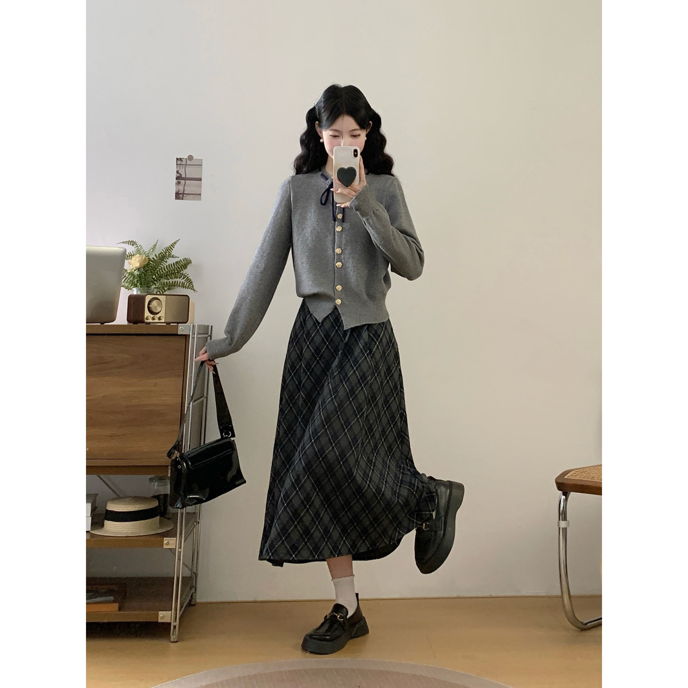 实拍~大码新款韩版针织开衫上衣搭配格纹磨毛半身裙学院风两件套
