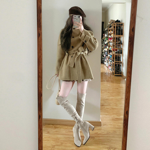 韩系温柔风高级感加厚大衣2025新款冬季卡其色立领短款毛呢外套女