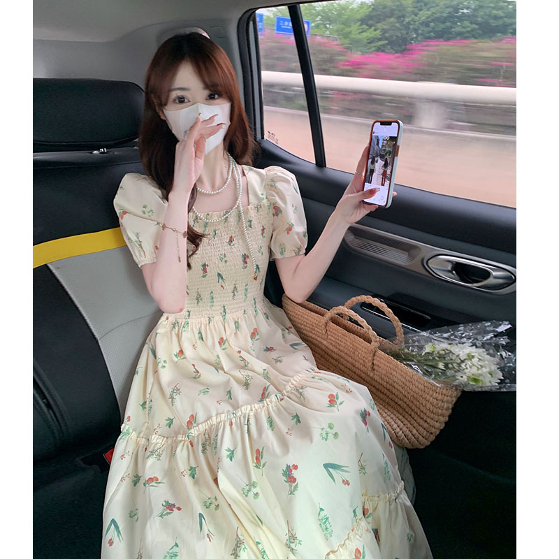 夏季新款法式方领气质连衣裙女装收腰显瘦复古碎花长裙子潮