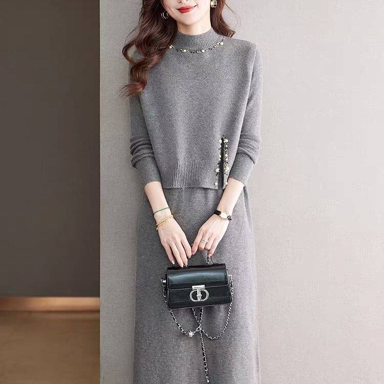 轻奢优雅连衣裙女春秋2025新款高级感洋气别致针织毛衣裙子两件套