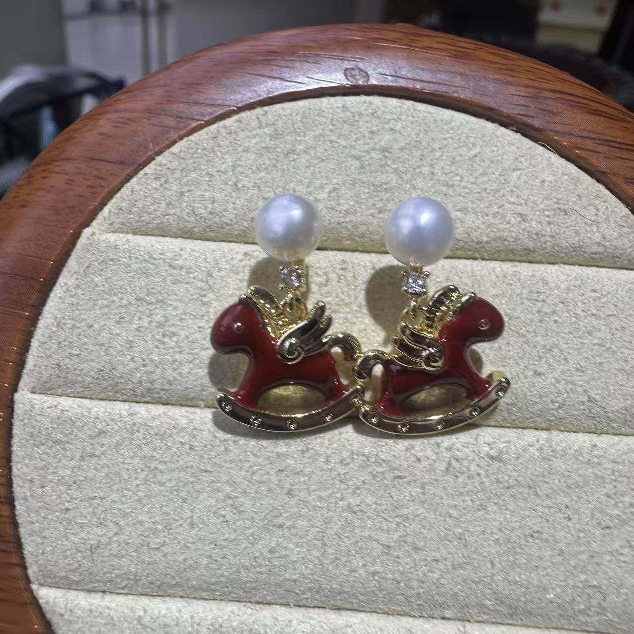 合金小木马6-7MM淡水珍珠耳钉 ED2390,珠宝/钻石/翡翠,颈饰,淘宝优惠券,粉丝福利购,淘宝优惠卷