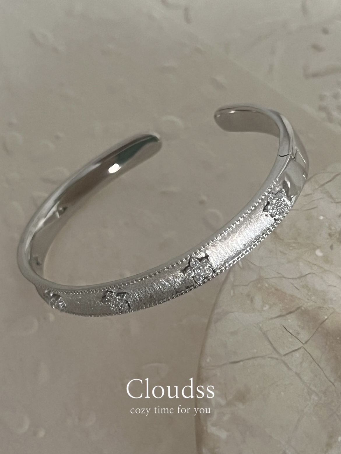 Cloudss 「春日序曲」重工高级感设计百搭开口拉丝手镯椭圆贵妃镯