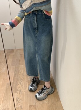 2024春夏新款 小土星刺绣显瘦A字牛仔半身长裙女小众西太后百搭