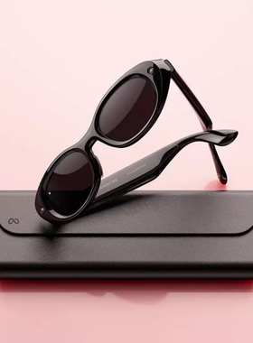 Kylie Jenner x Meta Glasses 联名款AI眼镜
