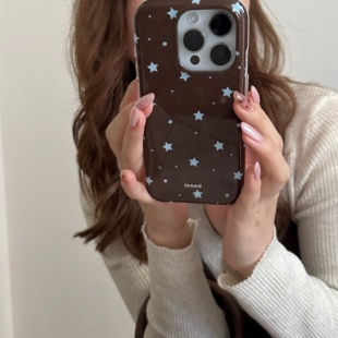 ins简约韩系少女纯色星星气质棕适用苹果17Pro新款手机壳高级感iphone16promax复古小众15秋冬辣妹14全包潮套