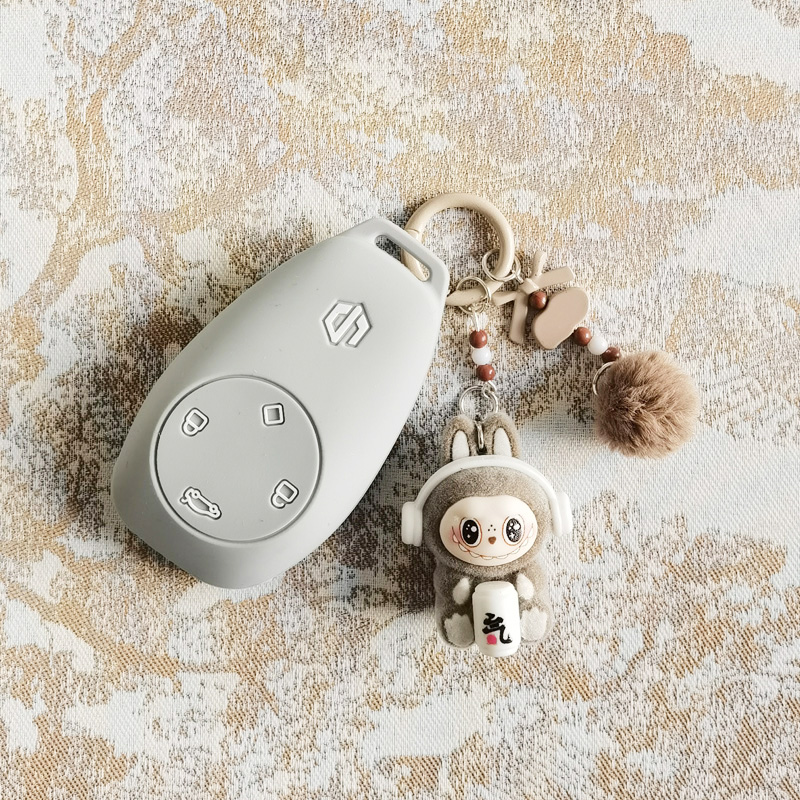 适合零跑T03钥匙套C11硅胶壳女扣