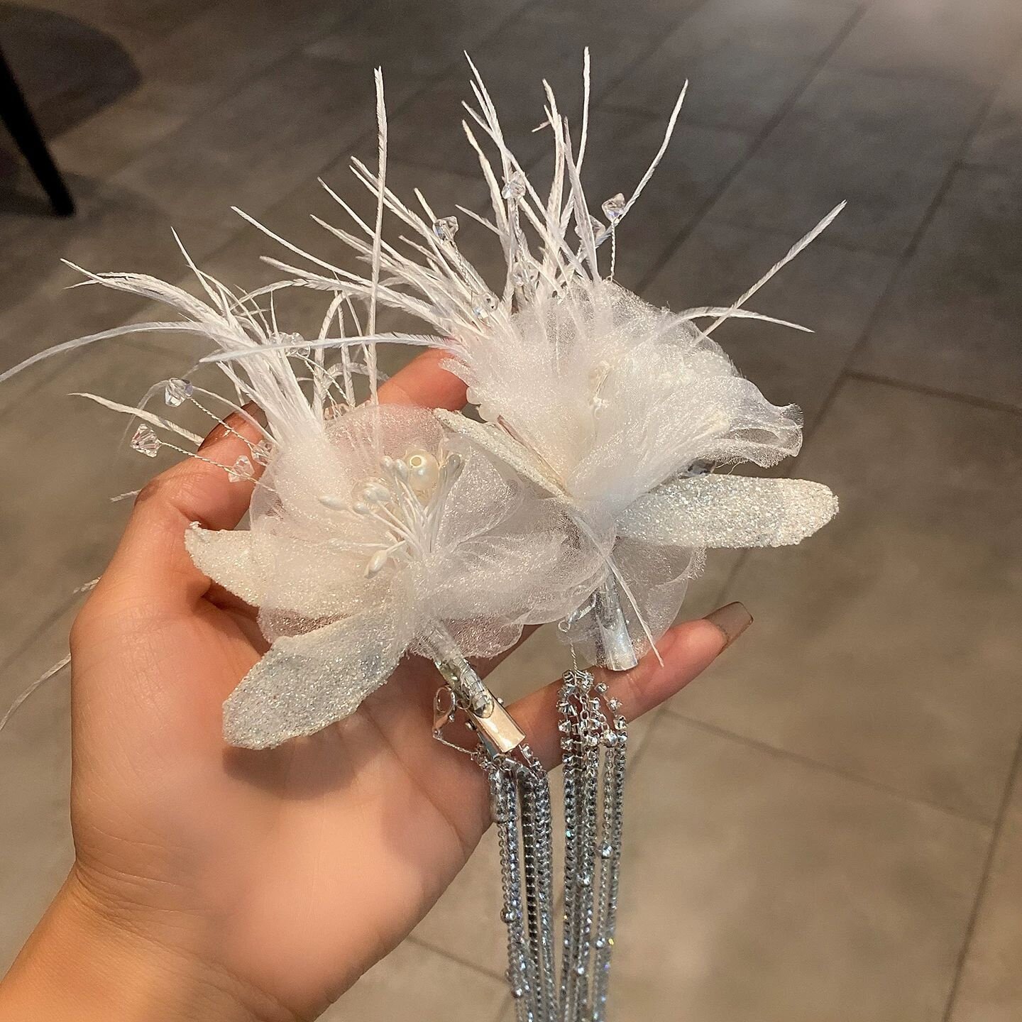 女童森系水晶花瓣羽毛流苏边夹