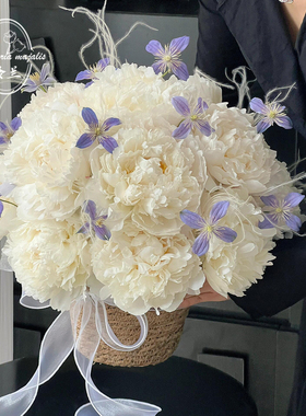 铃兰花艺仙子之吻抱抱桶花篮