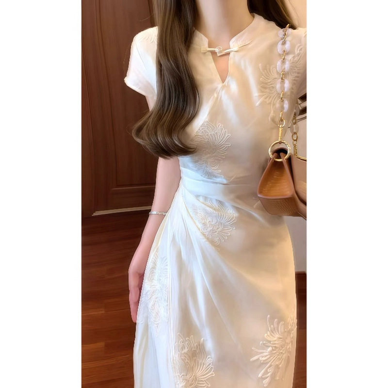 新中式国风改良白色旗袍连衣裙女夏2026新款小个子高级感汉服长裙