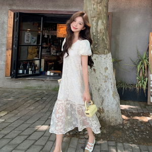 绝美温柔风蕾丝提花连衣裙女夏季2025新款小香风泡泡袖白色鱼尾裙图片