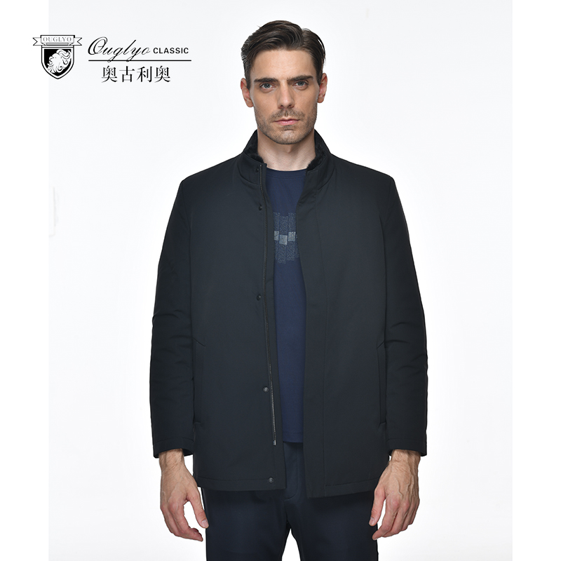 时尚立领，兔毛内胆，挺括防风