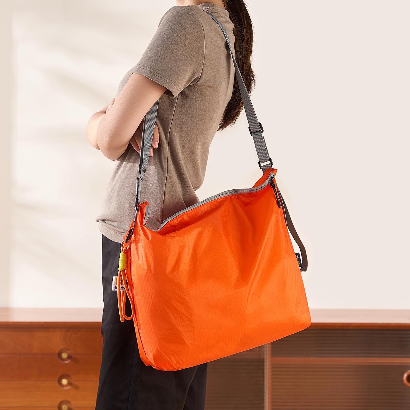 BOTTADESIGN超轻折叠斜挎包