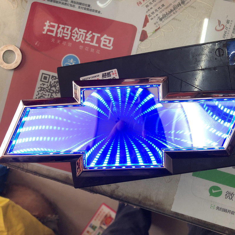 适用雪佛兰汽车后标发光科鲁兹雪弗兰标志亮光后尾车标led灯改装