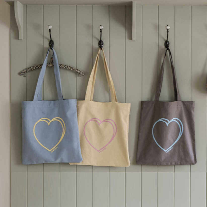 MAZZZZY 爱心英文双面棉质单肩购物包