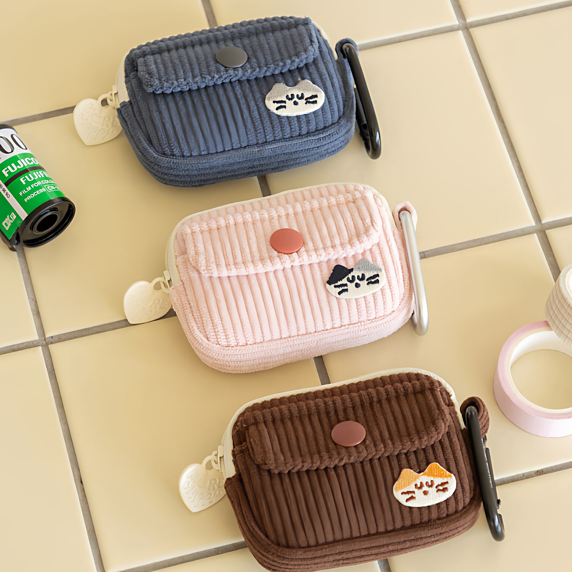 韩国BRUNCH BROTHER可爱灯芯绒通用蓝牙耳机包苹果AirPods pro防震保护套零钱收纳包杂物包挂件刺绣猫咪