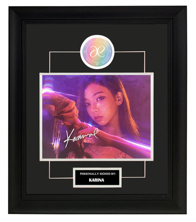 收藏 karina柳智敏刘知珉 亲笔签名照片裱框 含sa证书 aespa