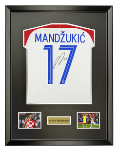 曼朱基奇 亲笔签名足球服球衣 裱框含SA证书 2018克罗地亚队