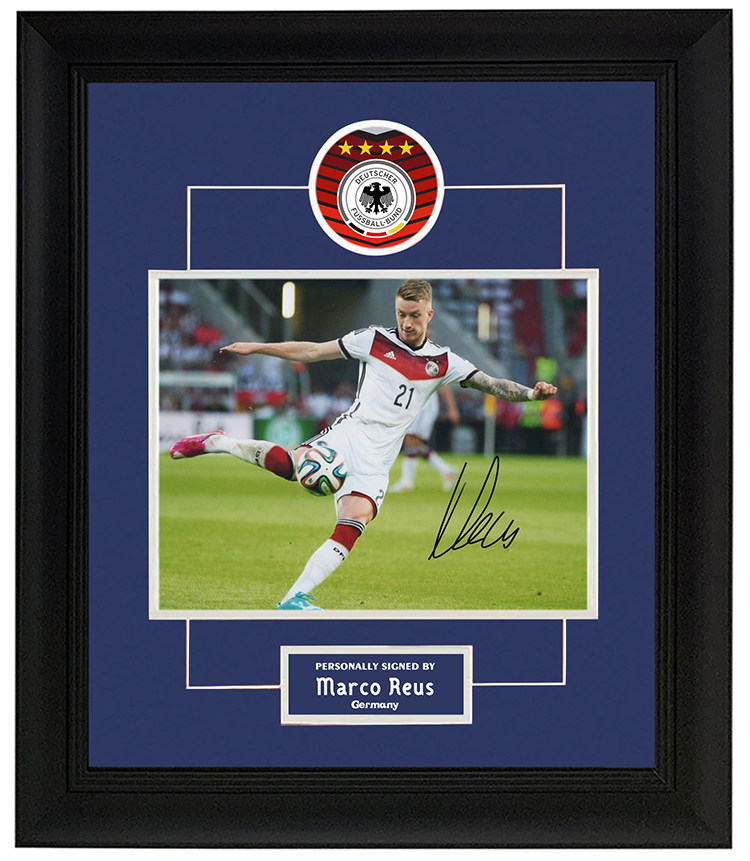 罗伊斯 2014世界杯德国队 亲笔签名 照片裱框 含sa证书