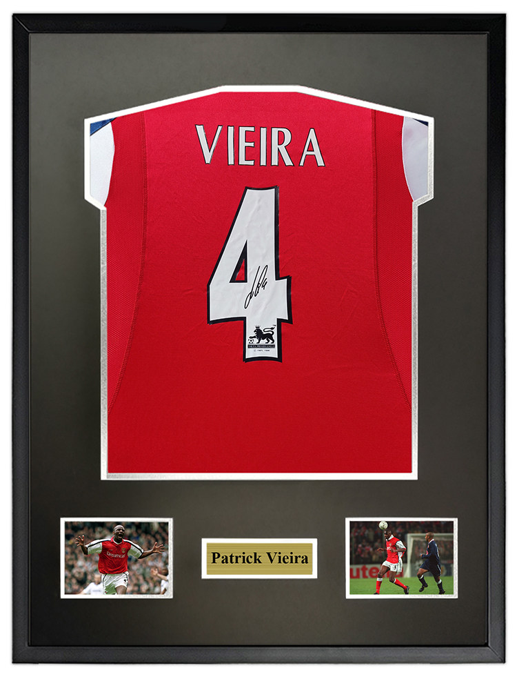 帕特里克 维埃拉 亲笔签名足球服球衣 阿森纳队 裱框含sa证书