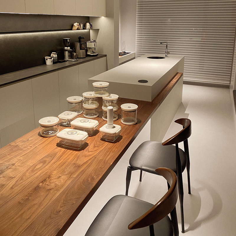 尤亚原木岩板岛台餐桌一体错位导吧台中岛台可定制开 放式厨房倒