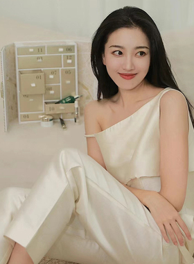 正品授权VIKTORIACHAN22秋冬新品斜肩不对称极简吊带上衣