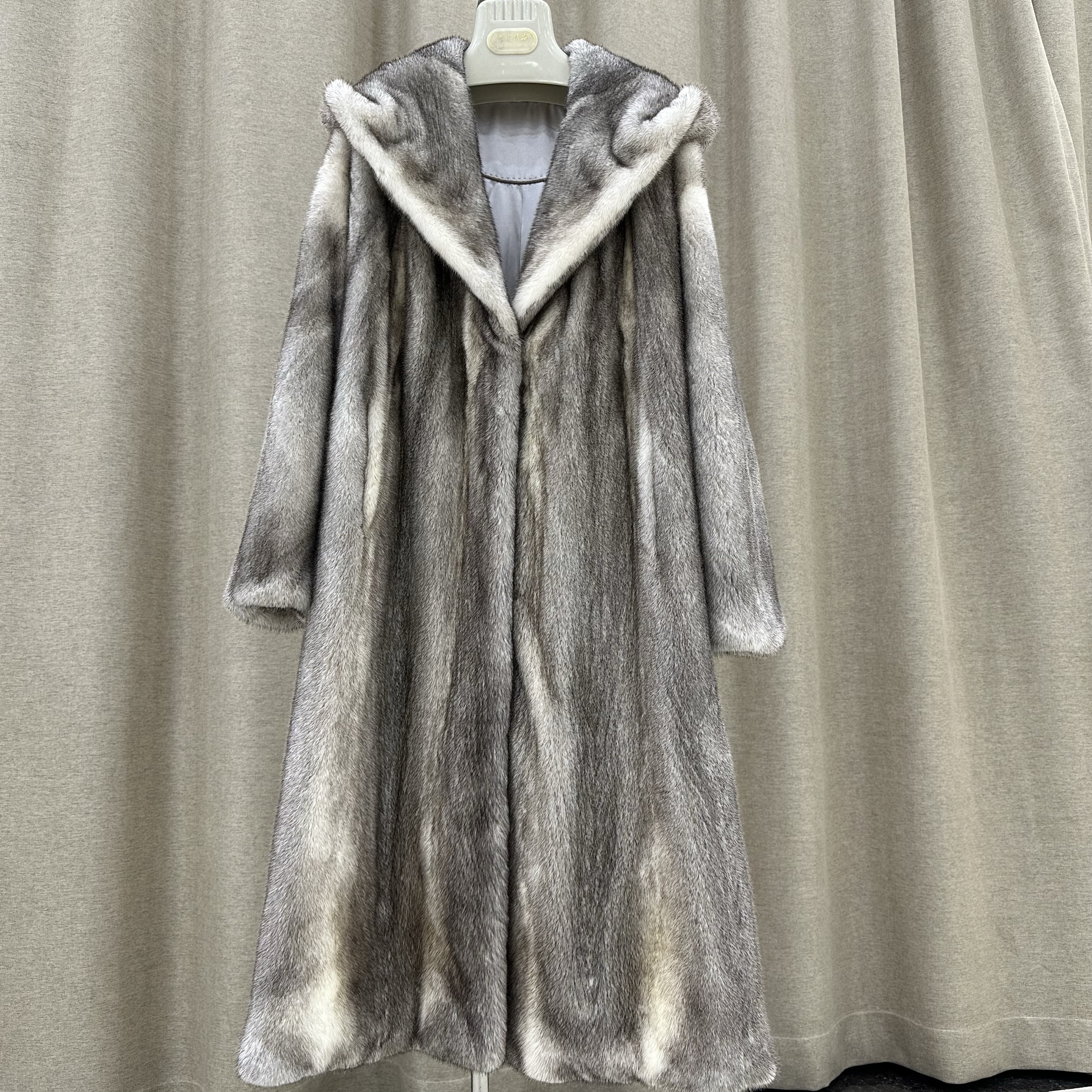 进口皇冠天鹅绒本色稀有月辰披肩长款貂皮大衣整貂帽子皮草外套