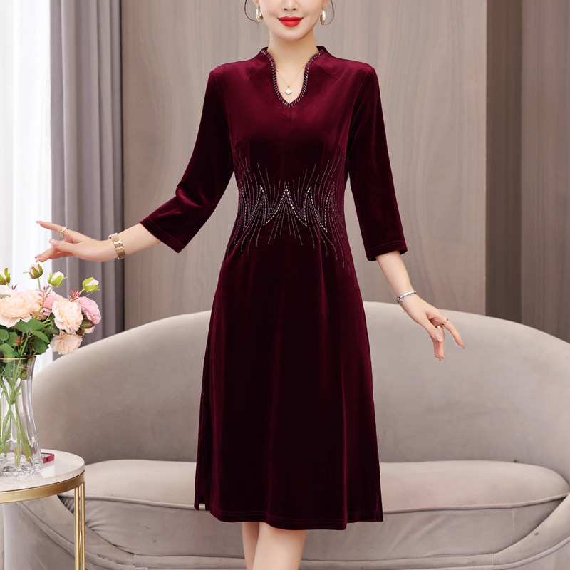 结婚婚宴礼服妈妈连衣裙2023新款金丝绒长袖婆婆喜服旗袍高贵秋冬