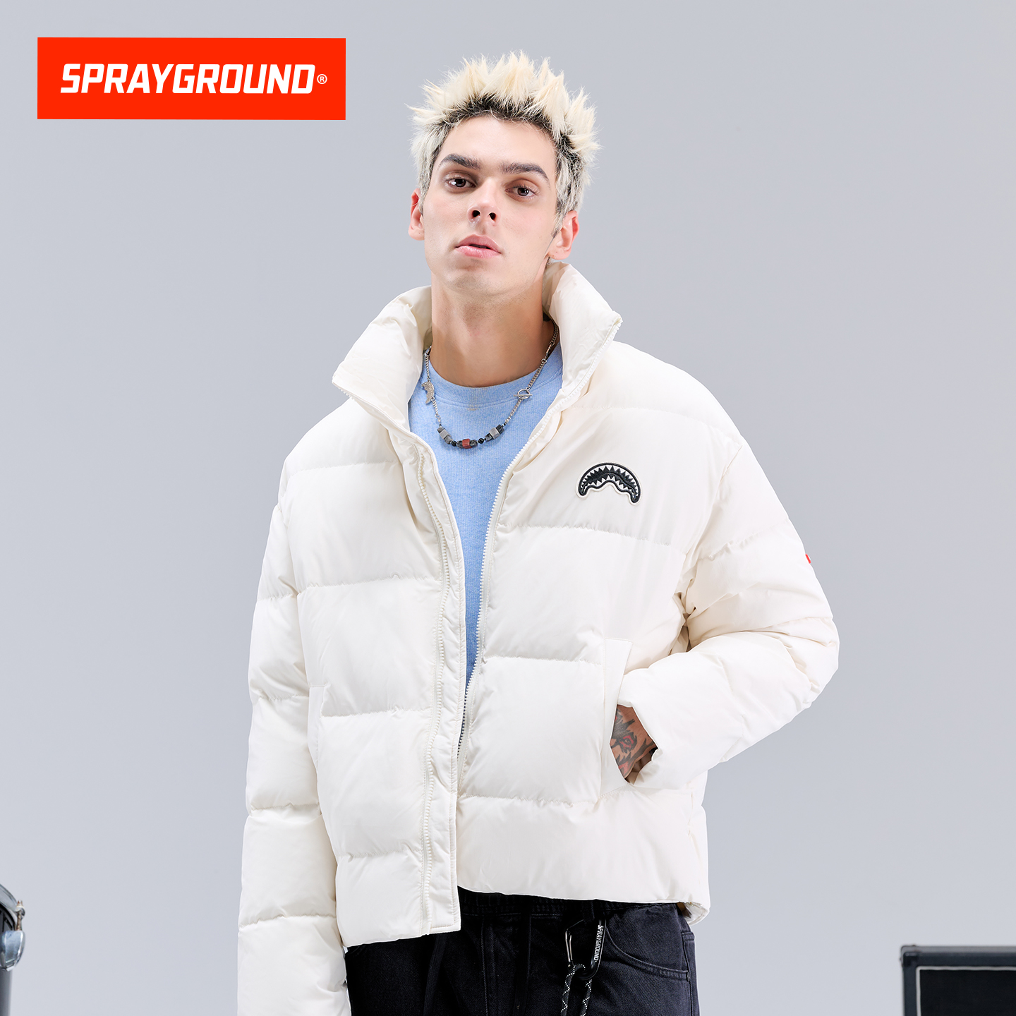 SprayGround鲨鱼嘴立领羽绒服