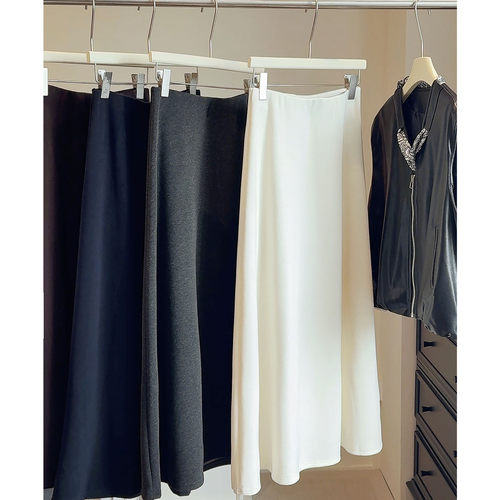 买过她家好几条半身裙，超好穿的