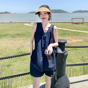 韩系复古深蓝色牛仔无袖上衣套装女夏2025新款休闲显瘦短裤两件套图片