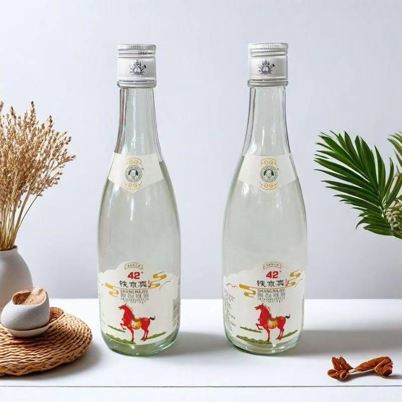 买一赠一内蒙古白酒地方特产酒铁木真42度清香型白酒送礼自饮招待