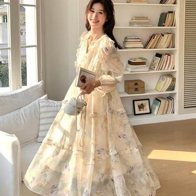 法式温柔风V领碎花连衣裙女春夏2025新款独特漂亮超仙气质长裙子
