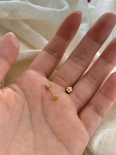 迷你四叶草螺丝耳钉不掉色睡觉不用摘小巧精致耳饰日常通勤小金豆