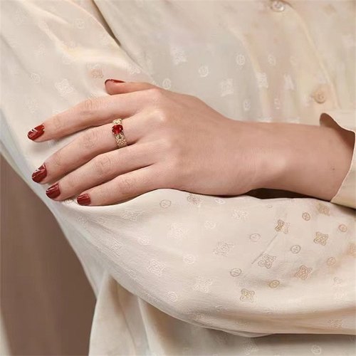 绝地武士红宝石戒指轻奢