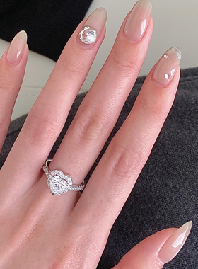 小众高级感复古仿真钻石食指戒结婚爱心轻奢新中式戒指道具逼真潮